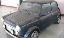 Hurda sanılan otomobil koleksiyonluk çıktı!