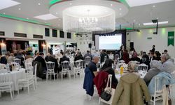 Yetimler için iftar sofrasına oturdular