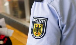 SAHTE PASAPORTLA GİRİŞ YAPMAK İSTERKEN YAKALANDI