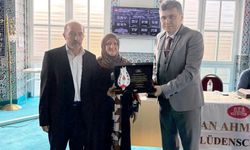 29 yıllık emaneti gençlere teslim etti