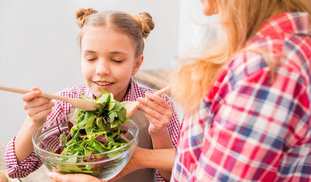 Çocuklar sağlıklı beslenemiyor