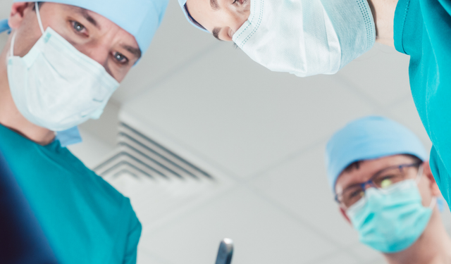 Klinikte yüzlerce ameliyat iptal edildi