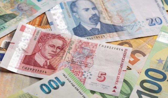 Bulgaristan’da Euro dönemi resmen başladı