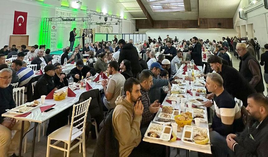 Geleneksel iftarda buluştular