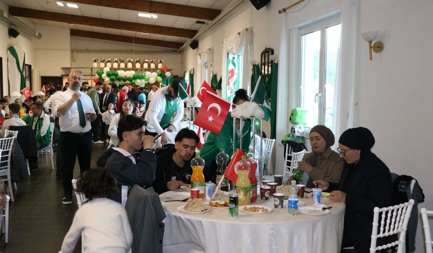 Tarihi şampiyonluğa anlamlı günde kutlama