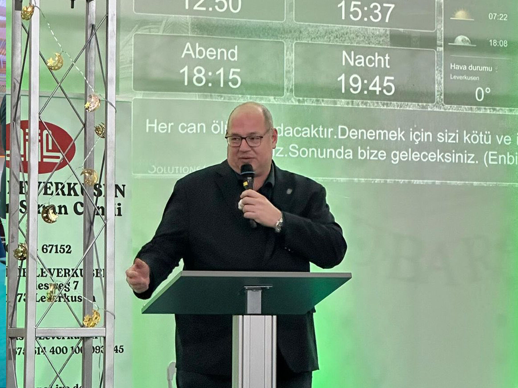 Leverkusen Iftar Belediye Baskani Hebbel2